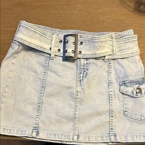 Wild fable size 6 belted jean skirt